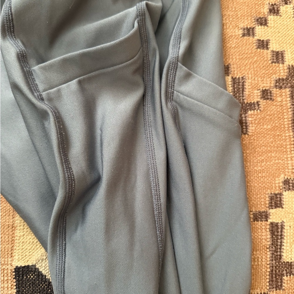 Fabletics Slate Blue High-Waist Leggings with Matching Sports Bra - Picture 2 of 6